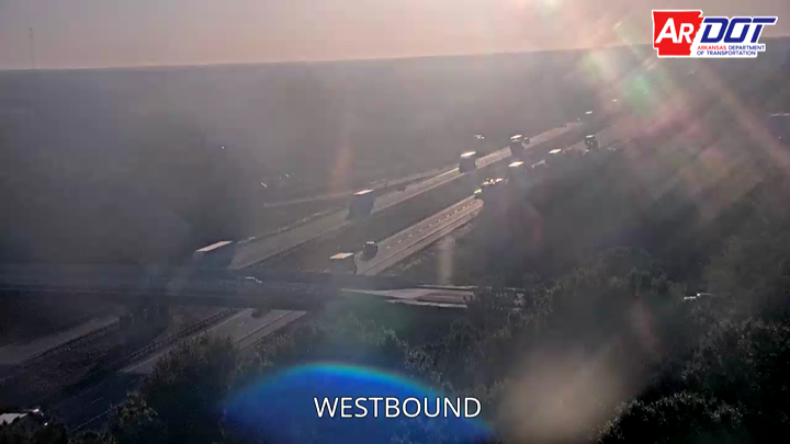 I-40 & Lonoke (Exit 175) traffic camera, view west, Lonoke, Arkansas