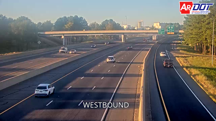 I-40 & Exit 129 traffic camera, view west, Conway, Arkansas