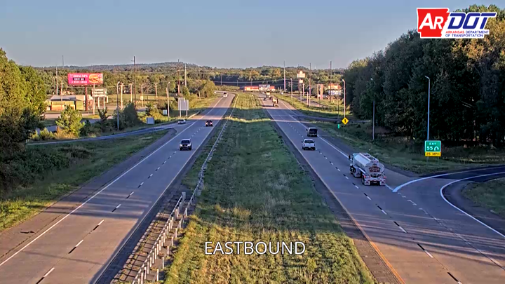 I-40 & Clarksville (Exit 55) traffic camera, view east, Clarksville, Arkansas
