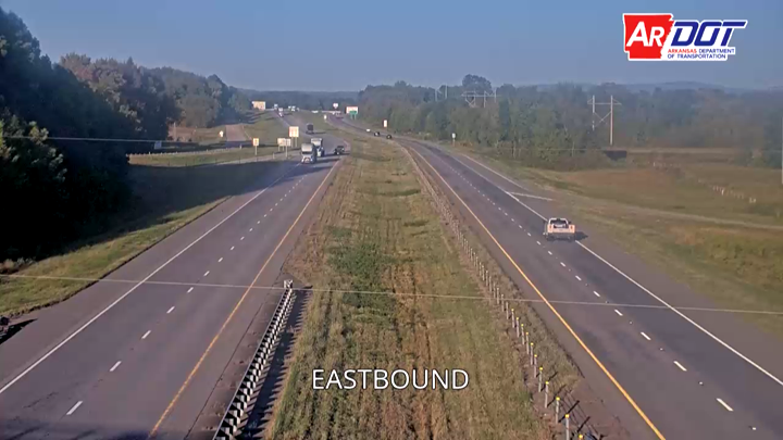 I-40 & Dyer (Exit 20) traffic camera, view east, Dyer, Arkansas